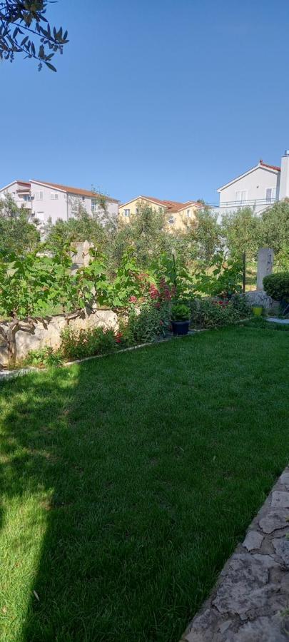Apartmani Vranjkovic Vodice Bagian luar foto